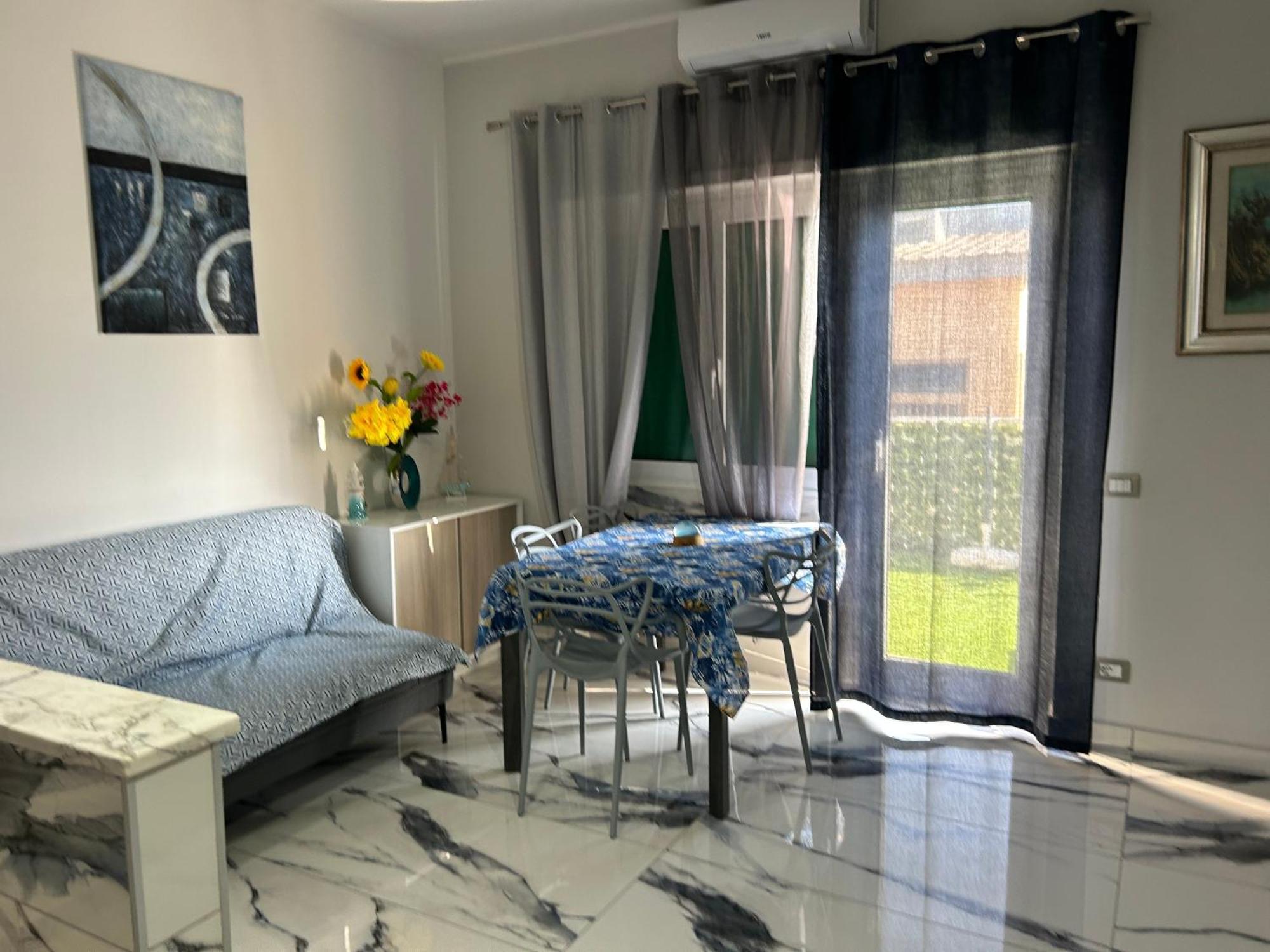 Апартаменти Front Sea Luxury Лідо-ді-Остія Екстер'єр фото